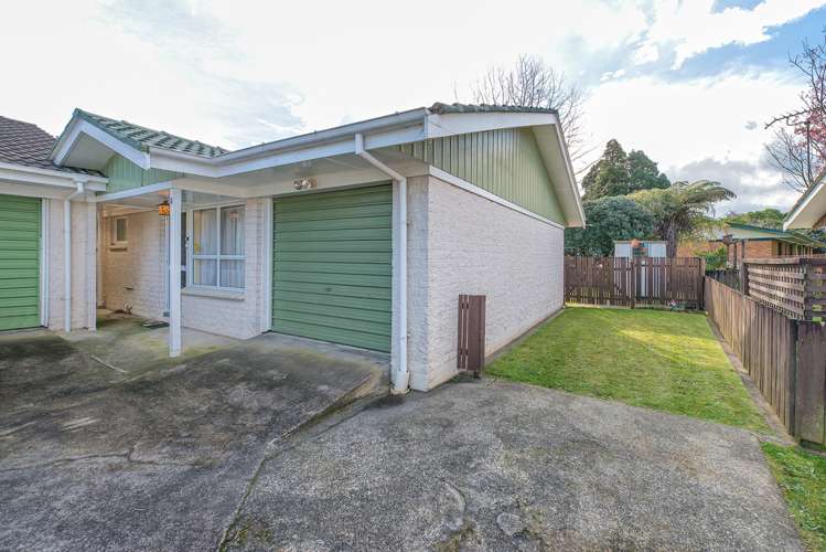 2/29 Manse Road Pahurehure_14