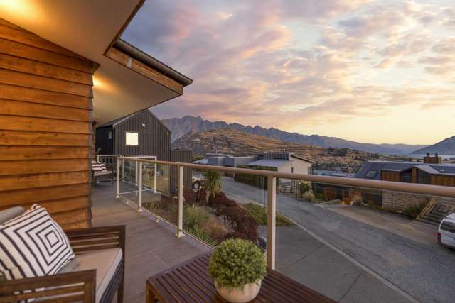 8 Stone Ridge Place Queenstown_1