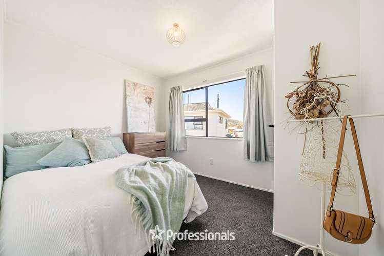 25a Outram Grove Kelson_18