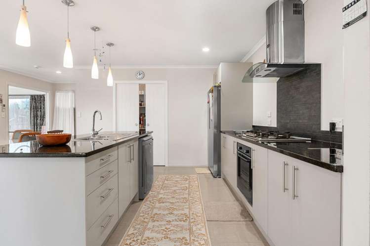 9A + 9B Foxbury Court Rototuna North_3