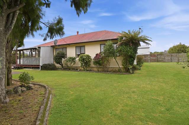 15 Mahanga Road Fairy Springs_1