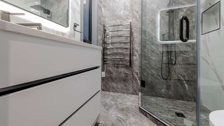 14 Greenstead Close Flat Bush_28