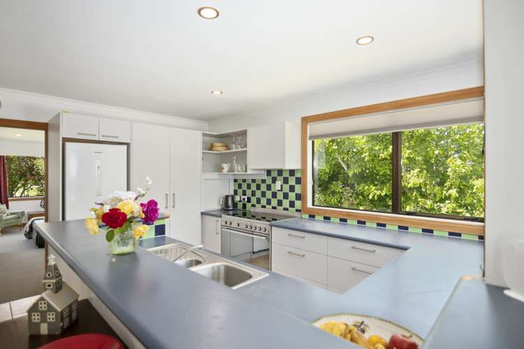 97 Pigeon Valley Road Wakefield_11