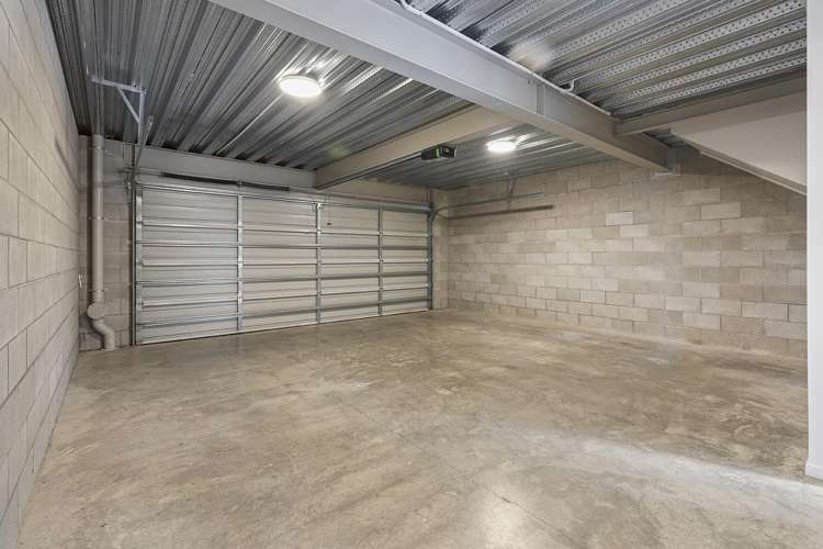 2/9 Vialou Street Hamilton Central_15