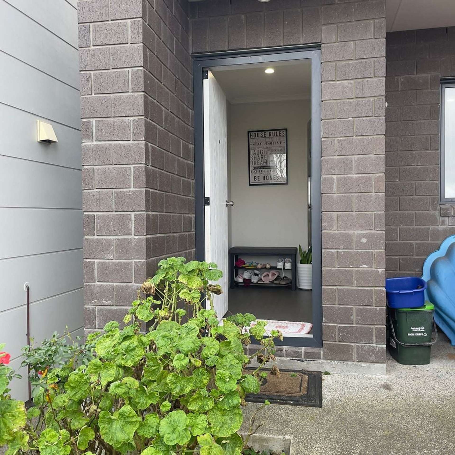 24 Whakawhiti Loop Avondale_0