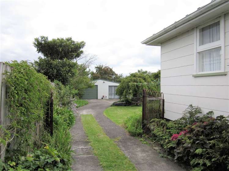 88 Thames Road Paeroa_26