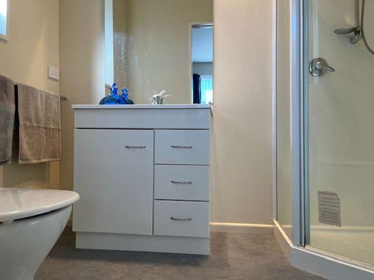 17 Bowen Street_5