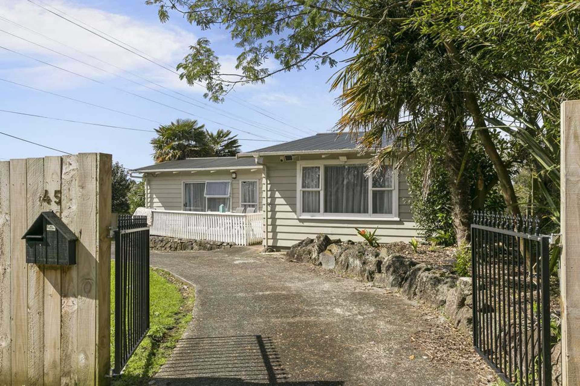 45 Queen Mary Avenue New Lynn_0