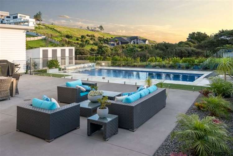 828 Redoubt Road Flat Bush_27