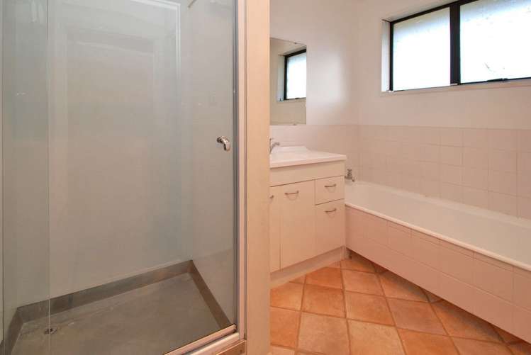 2/201 Innes Road Saint Albans_9