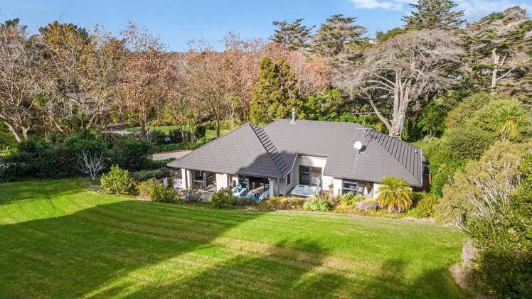 12A Hobbs Road Matakatia_1