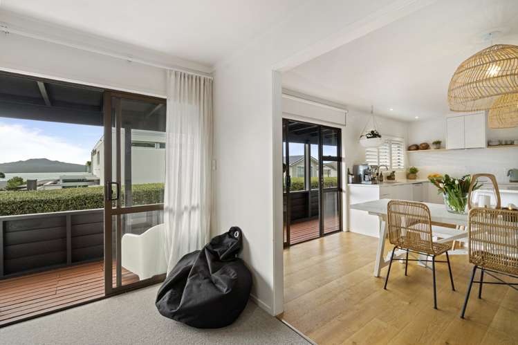 2/10 Merani Street Narrow Neck_9