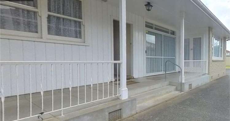 351 Oxford Street 10516_1