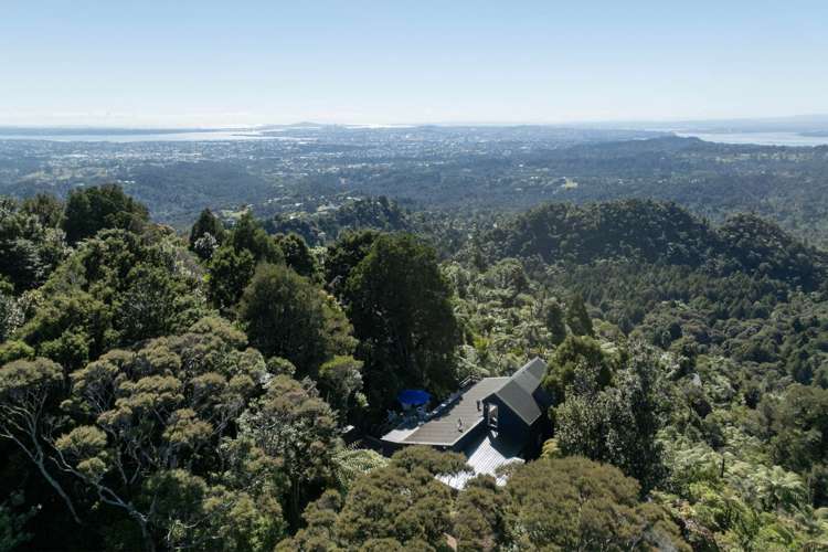 27 Quinns Road Waiatarua_18