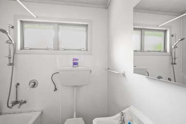 444a Devon Street East_4