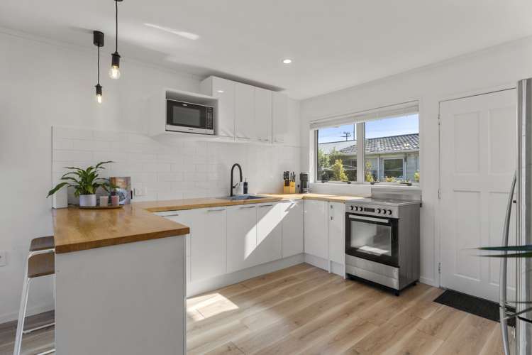 2/4 Wellesley Road Mangere Bridge_8