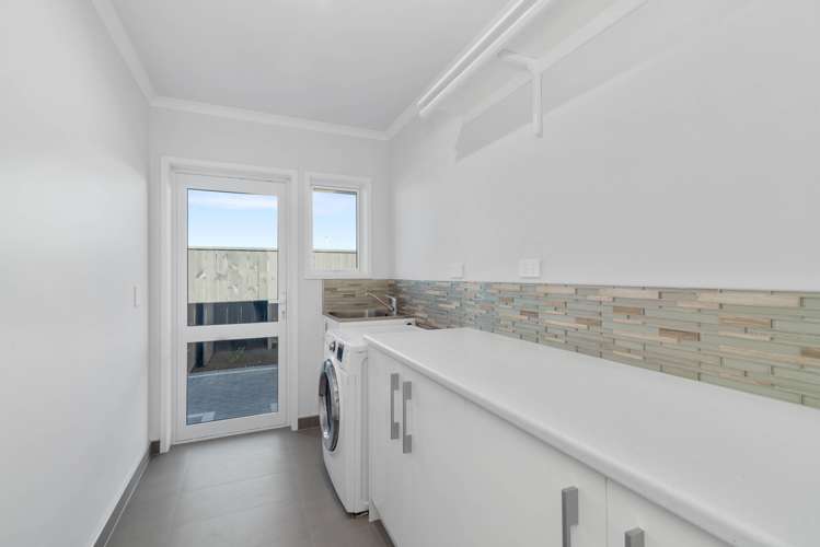 9 Broadcast Lane Rangatira Park_11