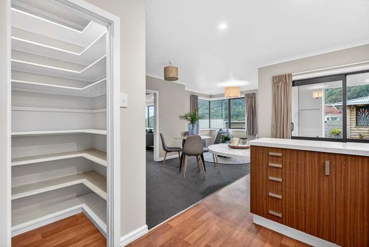 54 Wilkie Crescent Naenae_17