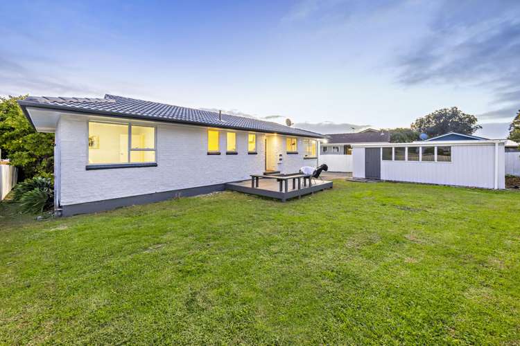 8 Glennis Place Clendon Park_11