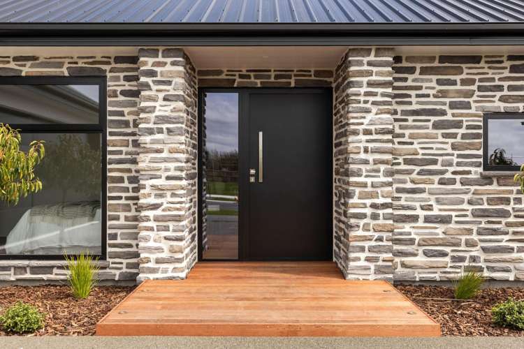 17 Knighton Drive West Melton_3