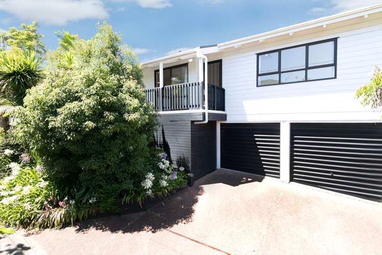 2/660 Beach Road Browns Bay_0