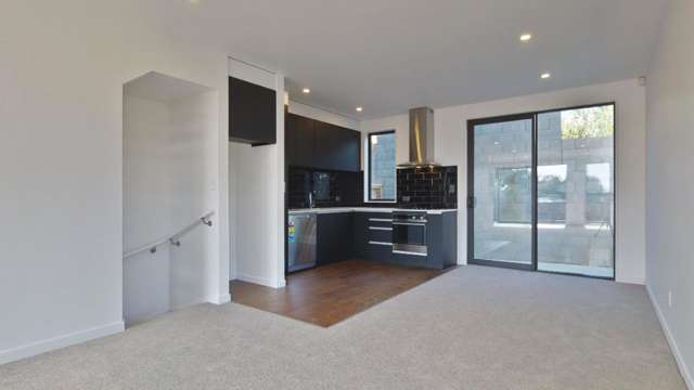 1/80 Seatoun Heights Road Seatoun_2