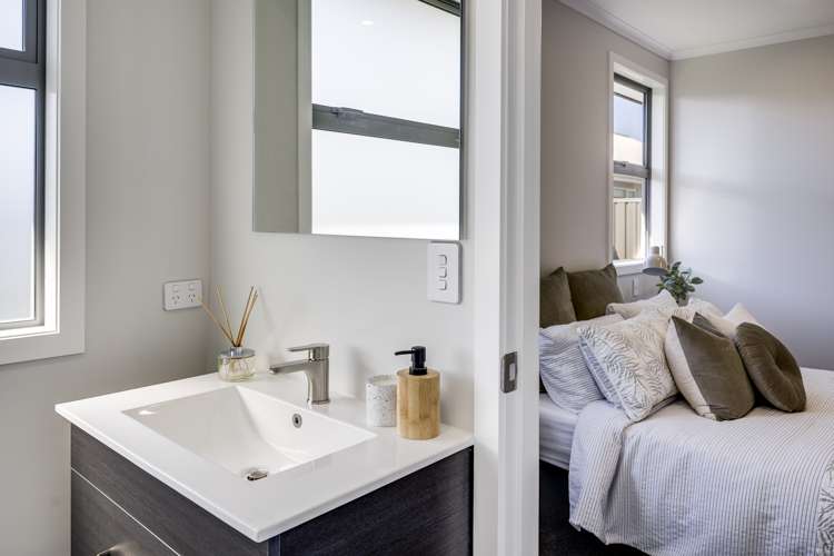 18 Whangaehu Place Te Awa_17