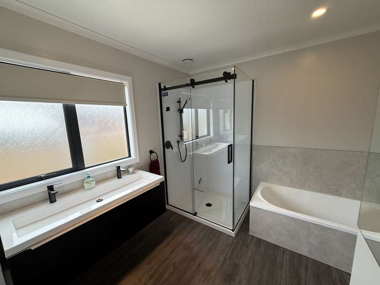 11A Maxwells Line Awapuni_15