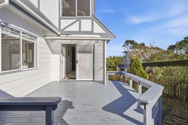 2/8 Chalmers Street_3