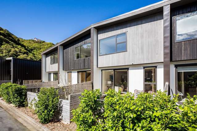 Near-New City-Fringe Townhouse