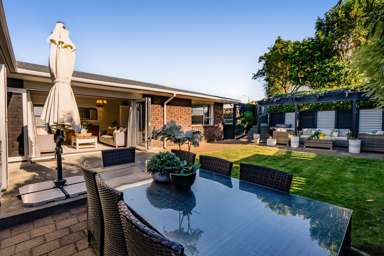 1 Cabot Place_3