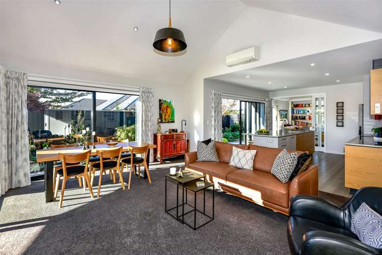 15 Eastfield Drive Lincoln_8