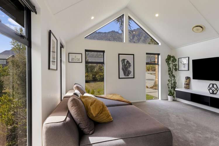 5 Polperro Court Jack's Point_12