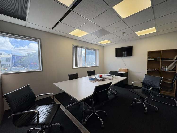 21 Fairfax Avenue Penrose_8