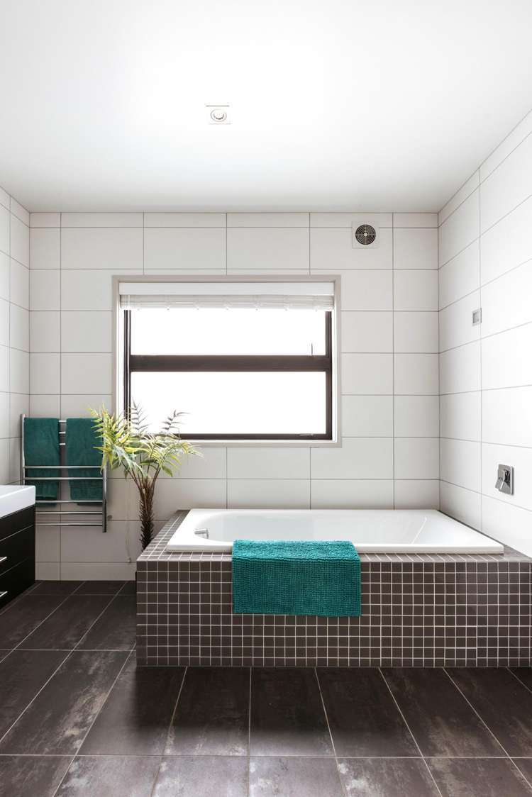 98 Harbour Drive Otumoetai_25