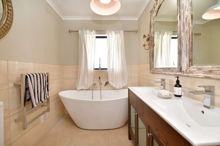 1475 Old North Road Helensville_16