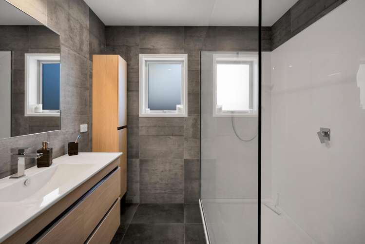 1/20b Gordon Street Glen Avon_21