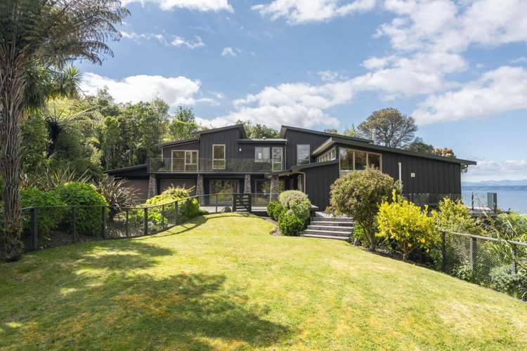 47 Whakamoenga Point Acacia Bay_29