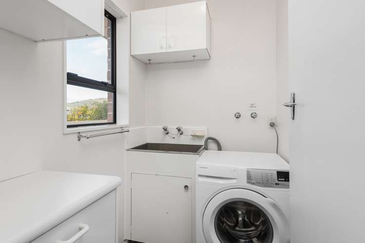 4 Newbourne Crescent Redwoodtown_15