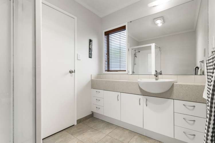 41 Saltwood Street Red Beach_8