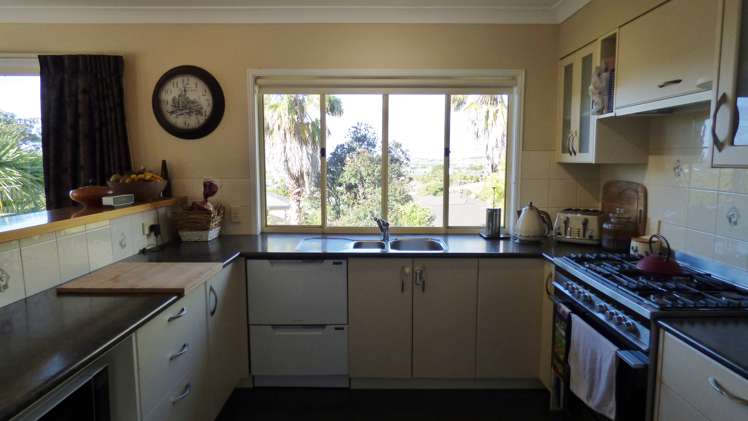 2 Careen Grove Gulf Harbour_6