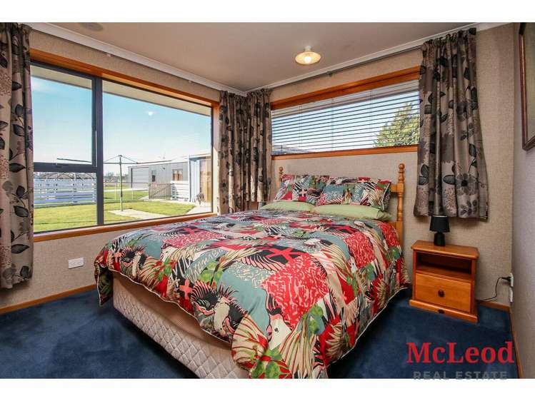 150 Racecourse Road Allenton_17