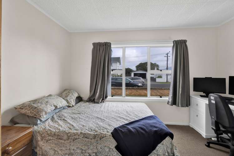 8 George Street Hawera_9