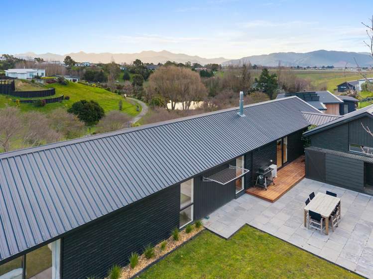 19 Golf View Close Fairhall_5