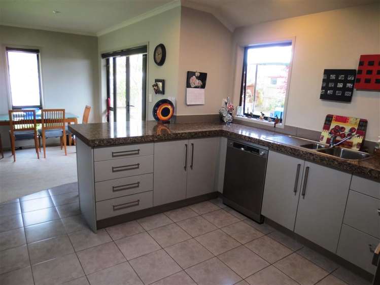 69 Cholmondeley Crescent Whitianga_5