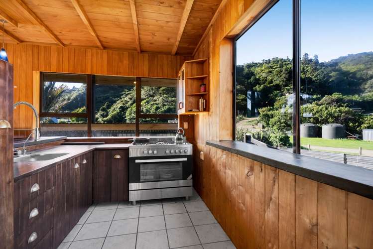 173 Te Mahoe Road Mokau_14