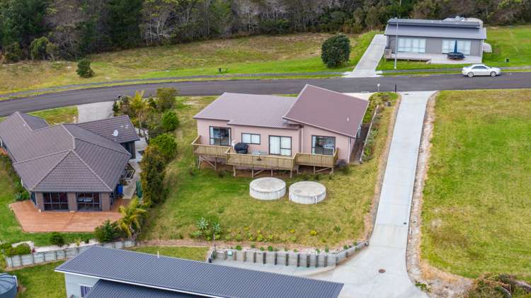 23 Dudley Crescent Cable Bay_3