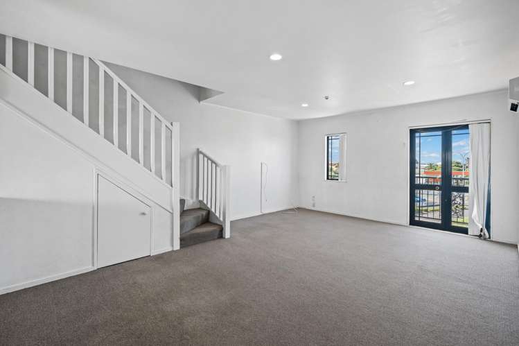 2/77 St George Street Papatoetoe_2