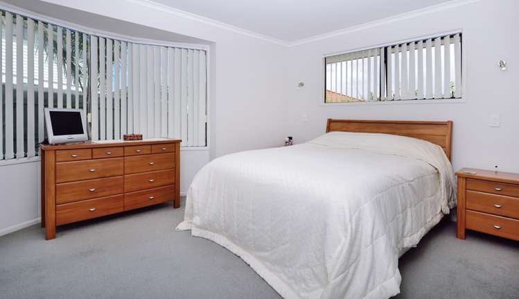 99 Alec Craig Way Gulf Harbour_10