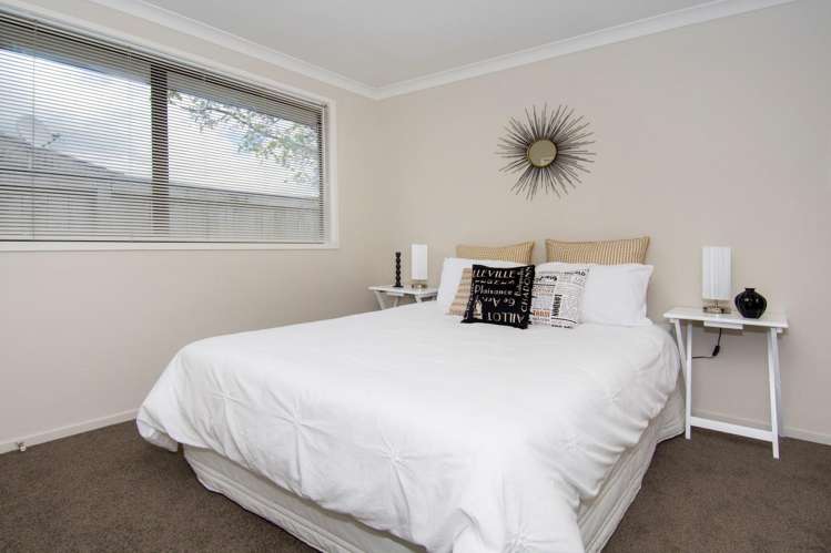 8 Blossom Grove Papamoa_11